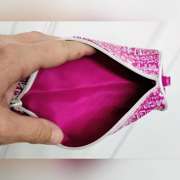 Coach Poppy Pouch - Picture 8 of 11